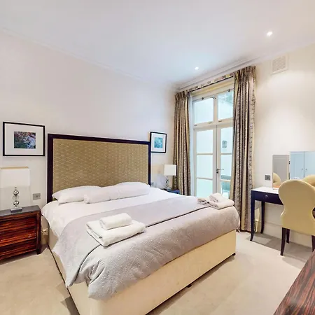 Stunning 2Bd Flat In South Kensington With A Patio Apartment London Exterior photo